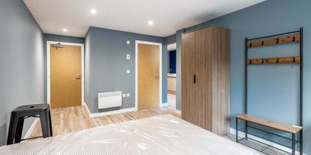 50% off your first month’s rent if you sign up in April! A student friendly property in an excellent location. Lots of units available for the 2025/26 Academic Year. - Photo 5