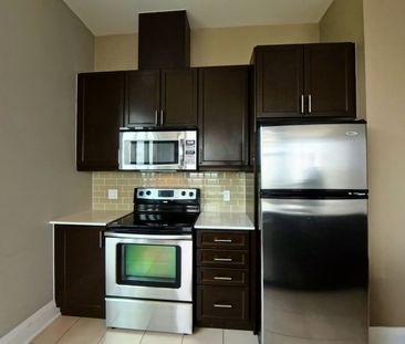 For Lease - 2470 Prince Michael Drive Unit# 703, Oakville, Ontario - Photo 4