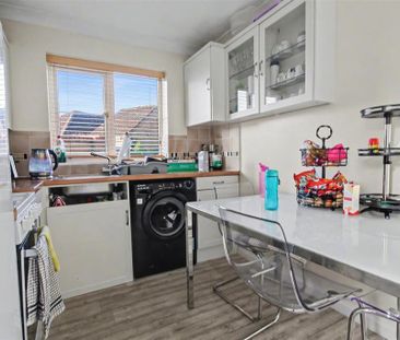 3 bedroom detached bungalow to rent - Photo 1