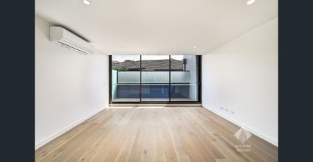 Modern Comfort and Convenience in the Heart of Doncaster - Photo 3