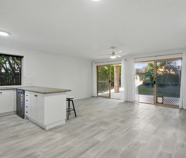 Renovated Groundfloor Home in Beautiful Morningside - Photo 1
