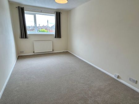 4 bedroom Spacious Detached Home to rent - Photo 4