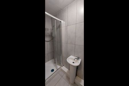 3 Bed Terraced House, Earls Road, SO14 - Photo 3