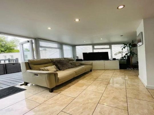 5 bedroom semi-detached house to rent - Photo 1