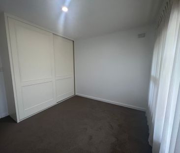 Position Perfect - 6 Month Lease - Photo 3