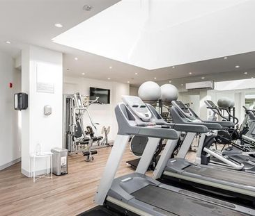 285 Boul. Hymus - Photo 3