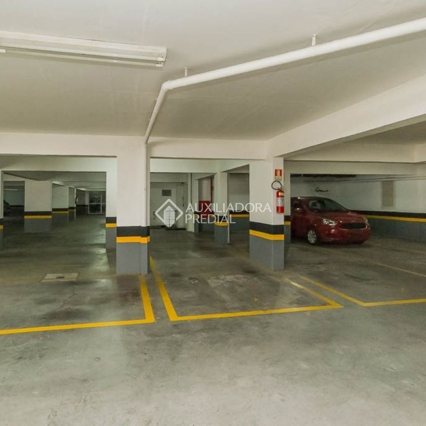 Apartamento com 2 quartos e 50m² para alugar em Menino Deus, Porto Alegre. - Photo 1