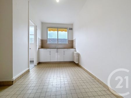 Location Appartement 3 pièces 73m² TROYES 10000 - Photo 4