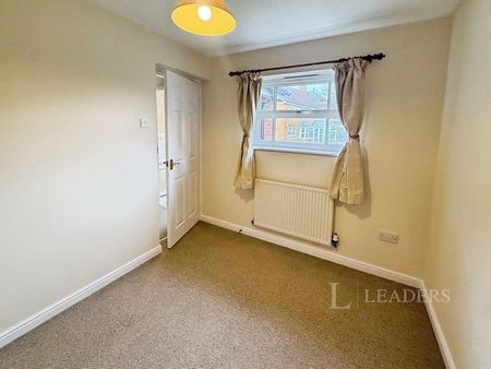 3 bedroom house to rent Northbourne Road, Swindon, Wiltshire, SN25 - Photo 2