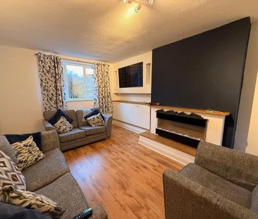 3 bedroom semi-detached house to rent - Photo 2