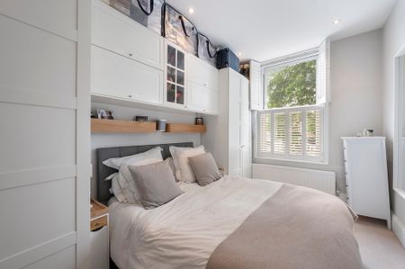Boutflower Road, SW11, London - Photo 2