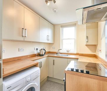 2 bedroom flat to rent - Photo 5