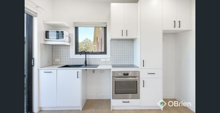 Modern Living with Private Courtyard - Photo 3