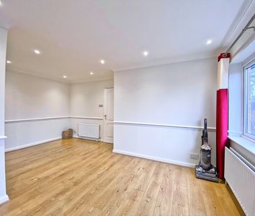 Ellen Drive, Fleet, Hampshire, GU51 - Photo 1