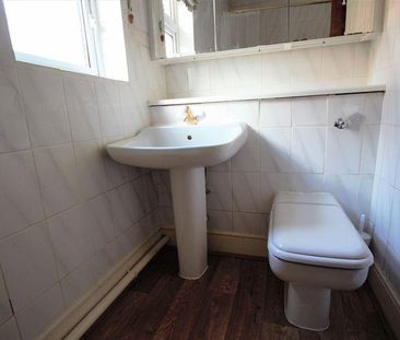 4 bedroom detached house to rent - Photo 5