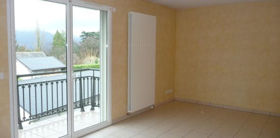 Location Appartement 2 pièces 41m² BARBERAZ 73000 - Photo 2