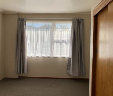 Tidy unit close to Napier CBD - Photo 2