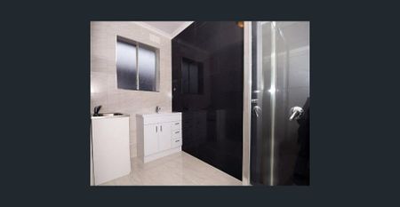 Modern unit in Central Dandenong! - Photo 4