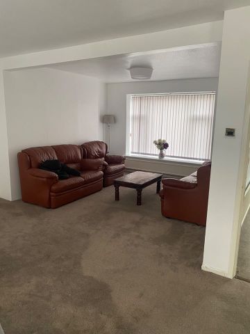 4 Bed Semi-Detached House, Montrose Road, S7 - Photo 5