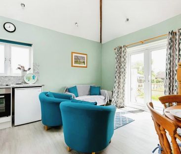 2 bedroom semi-detached house to rent - Photo 3