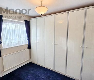 4 bedroom terraced house to rent - Photo 3