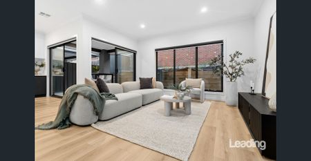 This one is impressive! - Photo 5