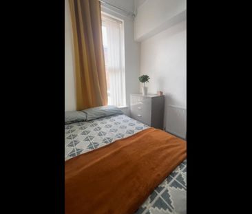 Room in a Shared House, Grasmere St, L5 - Photo 4