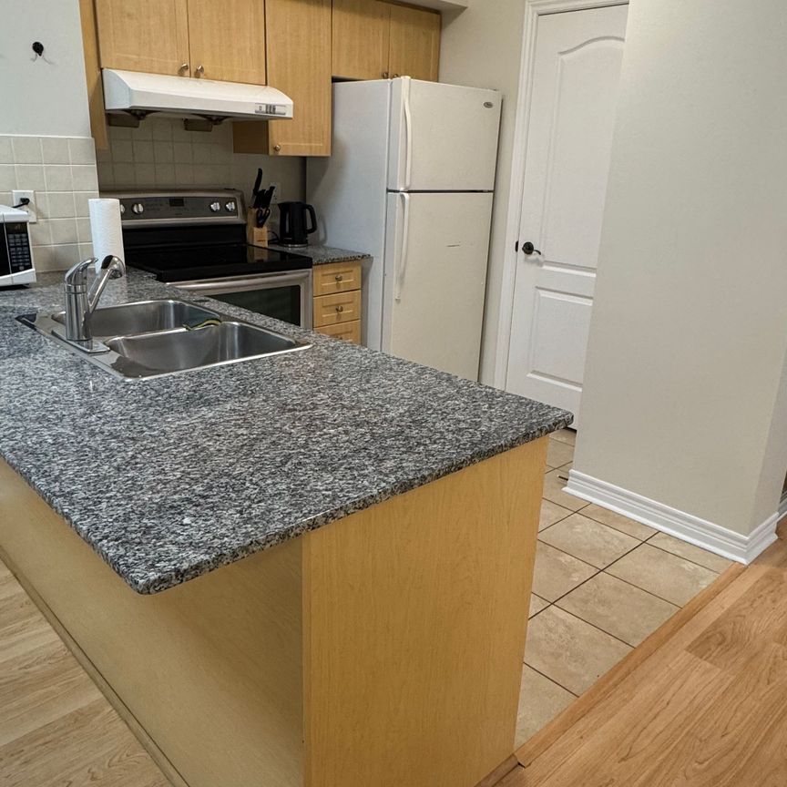 For Lease - 15 North Park Road Unit# 1003, Vaughan, Ontario - Photo 1