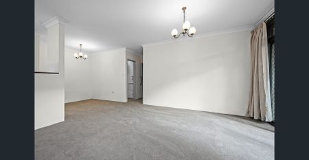 Spacious ground floor apartment in a leafy location - Photo 5