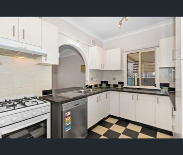 35 Julie Street, Blacktown, NSW 2148 - Photo 4