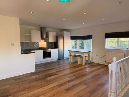 2 bedroom maisonette to rent - Photo 2