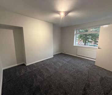 2 bedroom semi-detached house to rent - Photo 3