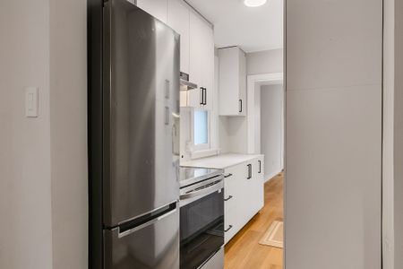 For Lease - 633 St Clair Avenue Unit# Upper, Toronto, Ontario - Photo 4