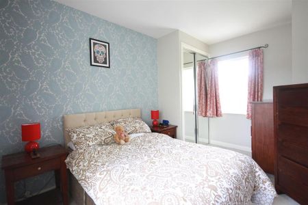 2 bedroom semi-detached house to rent - Photo 3