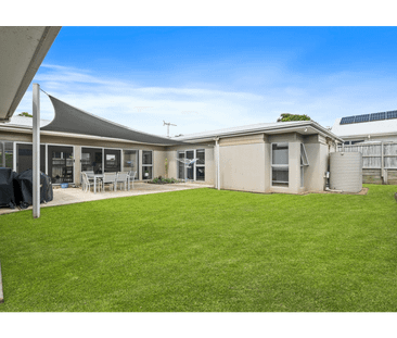 Five Bedroom Executive Mirvac Home - Photo 1