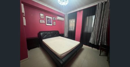 Fully furnished 2 bedroom 2.5 bathroom split level apartment - Photo 2