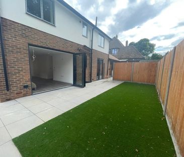 Room in a Shared Flat, Warham Road, CR2 - Photo 1