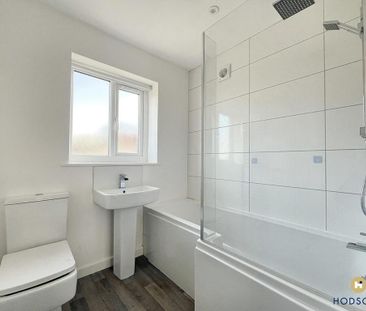 4 bedroom semi-detached house to rent - Photo 6