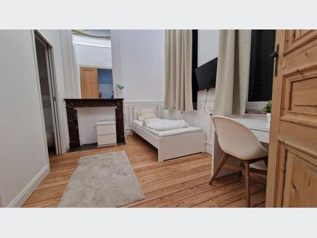 Appartement à Louer à LILLE 600 € - Photo 4