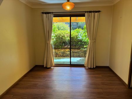 Short walk to Town - Photo 5