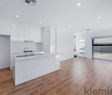 Super low maintenance townhouse. - Photo 1