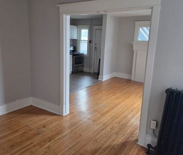 For Lease - 985 Main Street Unit# 5, Hamilton, Ontario - Photo 1