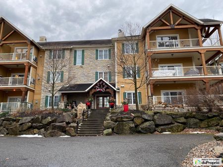 180, rue du Cercle-des-Cantons, Bromont à louer - Photo 2