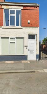 45, Doncaster, South Yorkshire, DN1 - Photo 4