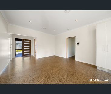 2/36 Rutledge Street, Queanbeyan, NSW 2620 - Photo 5