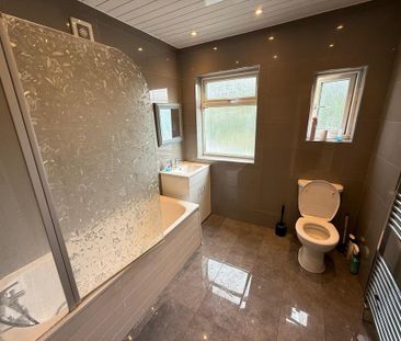 3 bedroom semi-detached house to rent - Photo 6