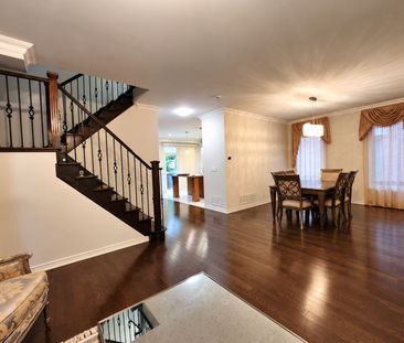 For Lease - 28 Usherwood Street, Aurora, Ontario - Photo 1