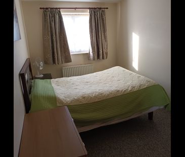 Room in a Shared Flat, Milton Court Road, SE14 - Photo 2