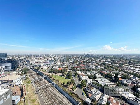 “3 bedroom apartment with car space - Sensational views” - Photo 2