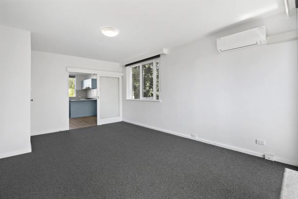 Superb Space, enticing locale! - Photo 1